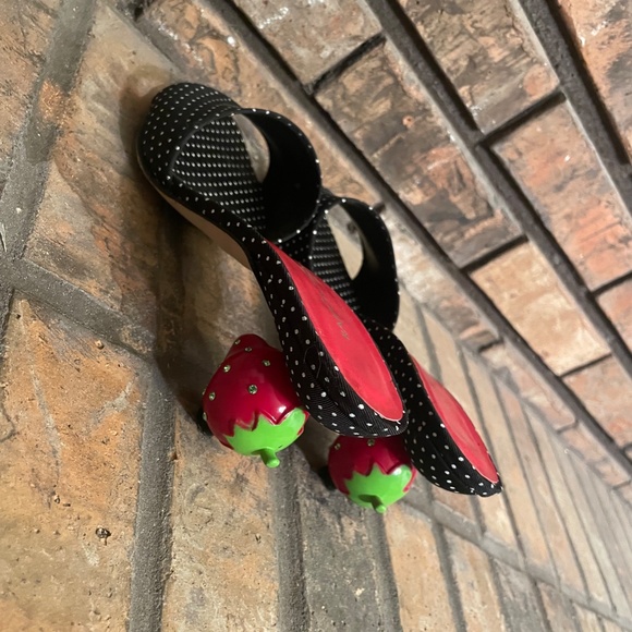 Ramon Tenza *Polka Dot *Swarovski studded *strawberry heel *slides *size 9.5 - Picture 2 of 6